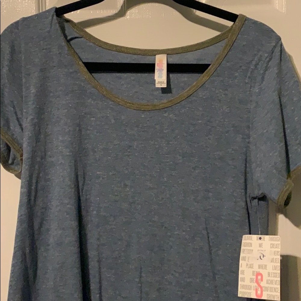 Lularoe S Classic T
